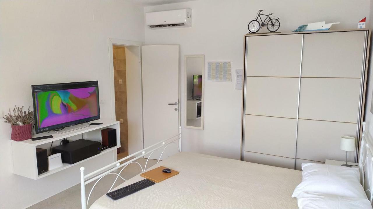 Studio Apartment Luce Marina Eksteriør billede