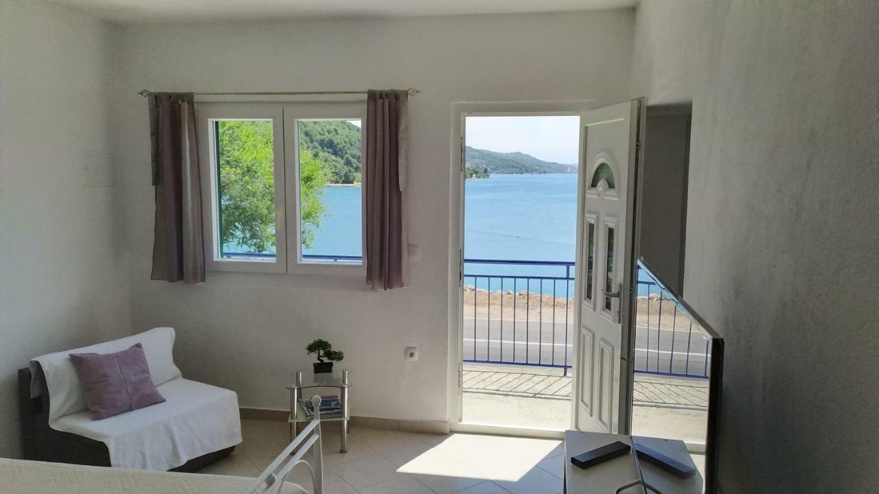 Studio Apartment Luce Marina Eksteriør billede
